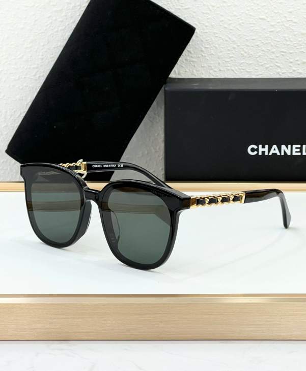 Picture of Chrome Hearts Sunglasses _SKUfw66635043fw